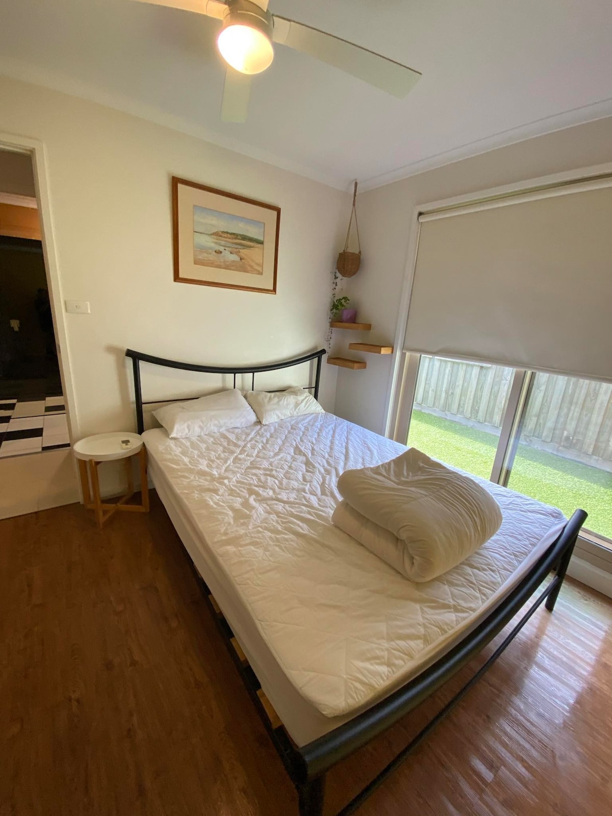 Bedroom 2 — queen bed