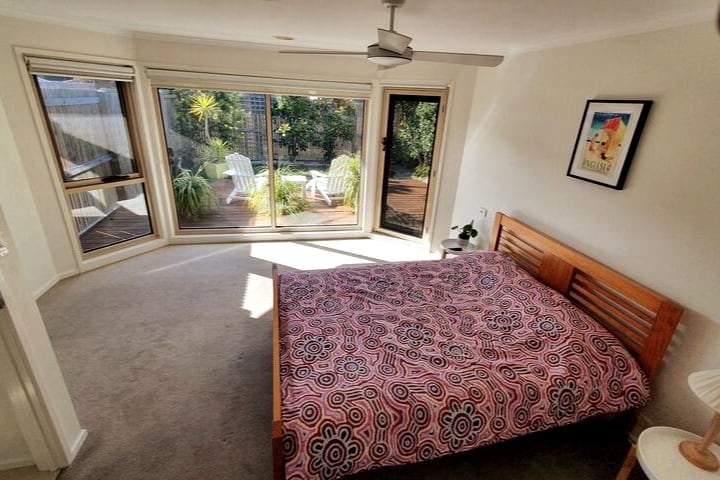 Bedroom 4 — queen bed