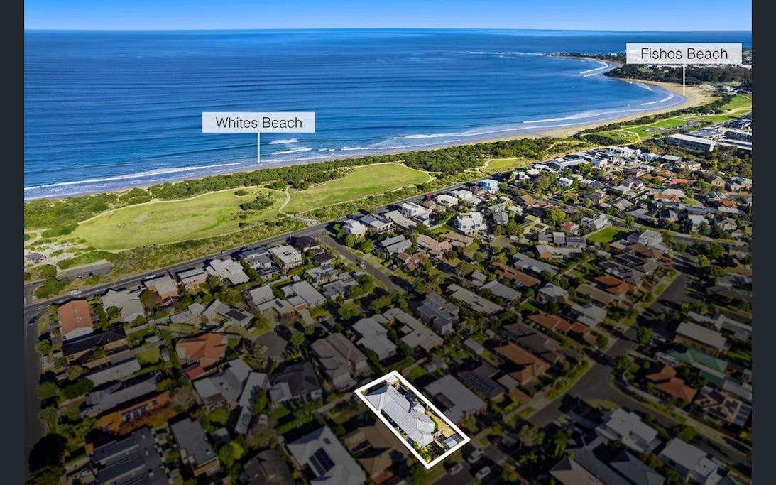 Aerial view showing proximity to Whites Beach and Fishos Beach