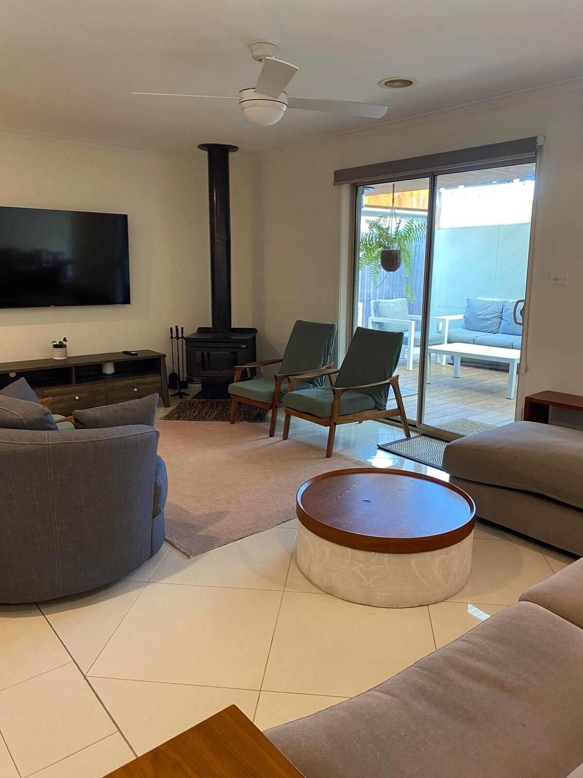 Living room 1 — detail